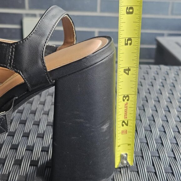 Vizzano Women's 5 Inch Platform Strap Sandal with Gold Buckle Accent Size 9 - Picture 9 of 12